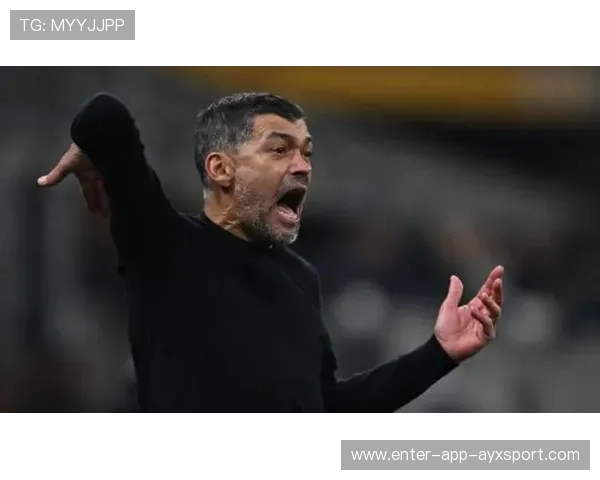 AC米兰门将神扑保住一分不失